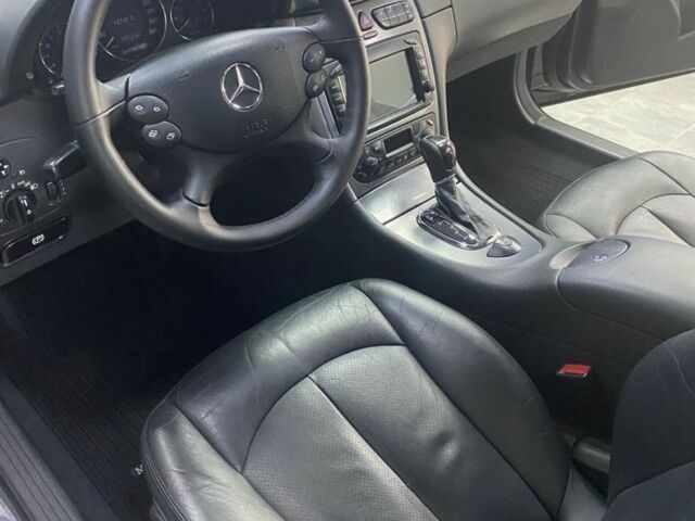 Черный Мерседес CLK-Class, объемом двигателя 1.8 л и пробегом 180 тыс. км за 9800 $, фото 6 на Automoto.ua