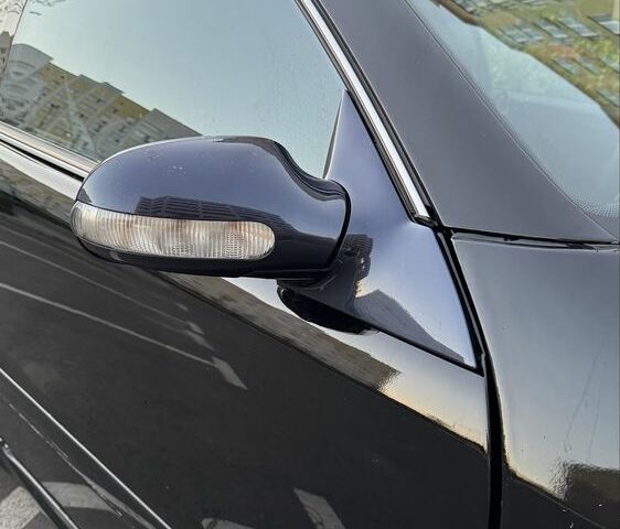Черный Мерседес CLK-Class, объемом двигателя 3.2 л и пробегом 338 тыс. км за 8500 $, фото 22 на Automoto.ua