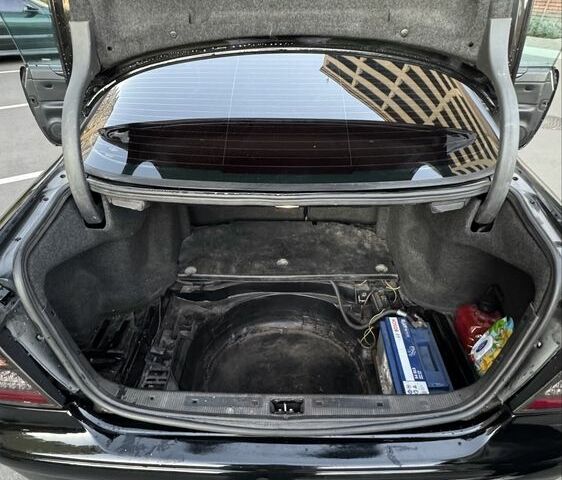 Черный Мерседес CLK-Class, объемом двигателя 3.2 л и пробегом 338 тыс. км за 8500 $, фото 17 на Automoto.ua