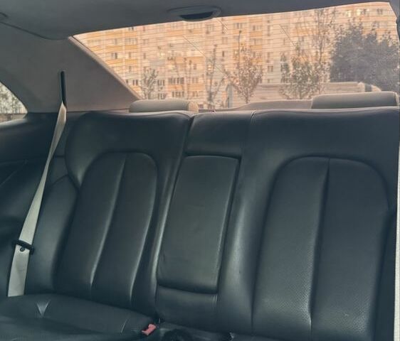 Черный Мерседес CLK-Class, объемом двигателя 3.2 л и пробегом 338 тыс. км за 8500 $, фото 16 на Automoto.ua