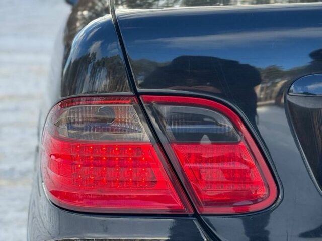 Чорний Мерседес CLK-Class, об'ємом двигуна 2 л та пробігом 300 тис. км за 3200 $, фото 6 на Automoto.ua