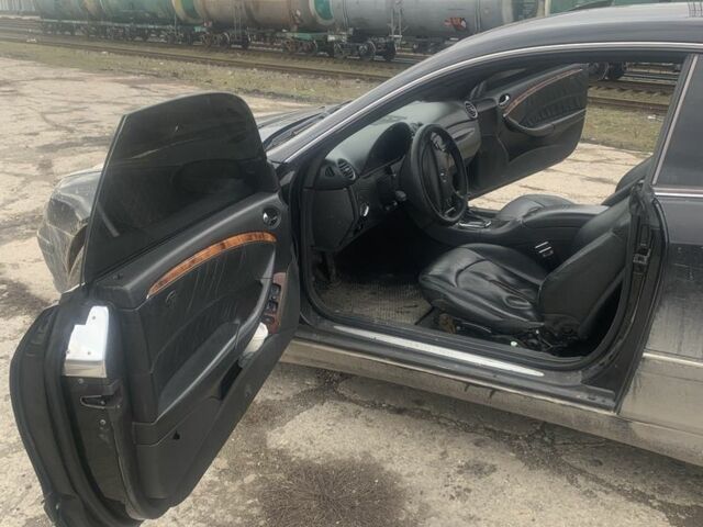 Чорний Мерседес CLK-Class, об'ємом двигуна 2.7 л та пробігом 370 тис. км за 4200 $, фото 6 на Automoto.ua