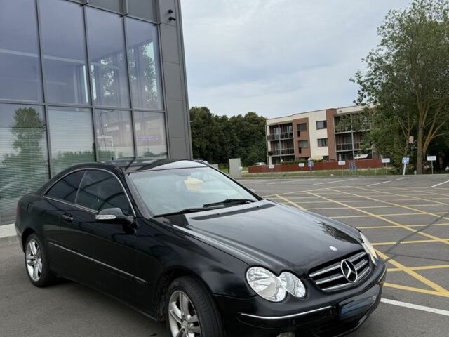 Черный Мерседес CLK-Class, объемом двигателя 2.2 л и пробегом 263 тыс. км за 2911 $, фото 2 на Automoto.ua
