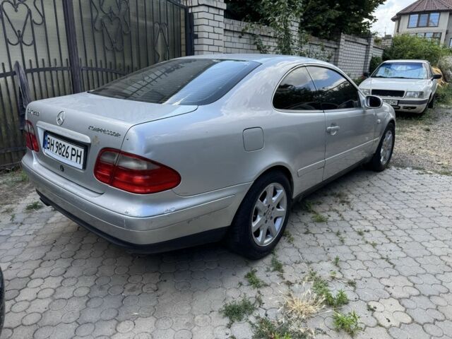 Серый Мерседес CLK-Class, объемом двигателя 2 л и пробегом 283 тыс. км за 3500 $, фото 4 на Automoto.ua