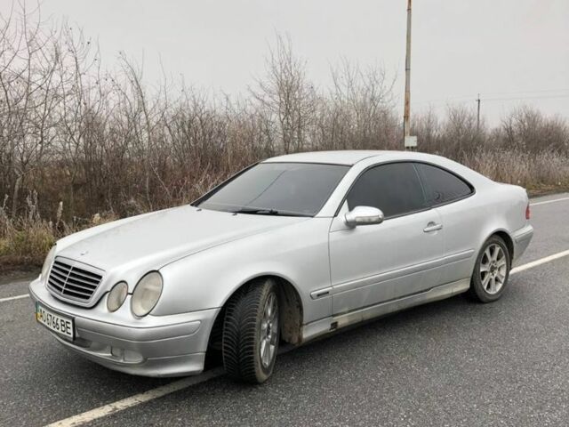 Серый Мерседес CLK-Class, объемом двигателя 2 л и пробегом 380 тыс. км за 3600 $, фото 3 на Automoto.ua