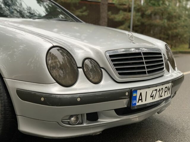 Сірий Мерседес CLK-Class, об'ємом двигуна 2 л та пробігом 350 тис. км за 3200 $, фото 1 на Automoto.ua