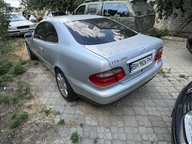 Серый Мерседес CLK-Class, объемом двигателя 2 л и пробегом 283 тыс. км за 3500 $, фото 6 на Automoto.ua
