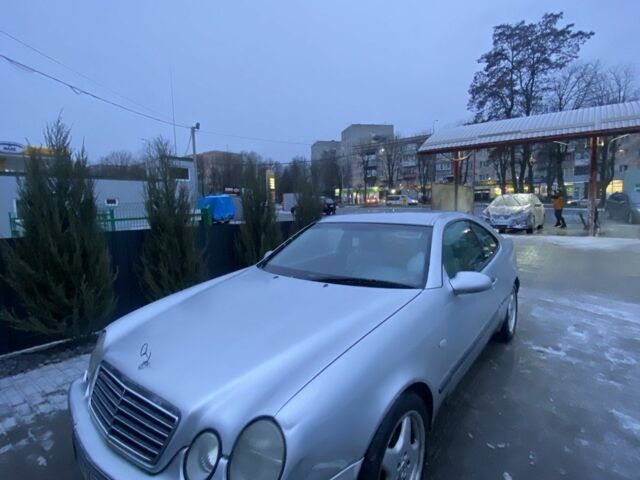 Серый Мерседес CLK-Class, объемом двигателя 2 л и пробегом 400 тыс. км за 2000 $, фото 5 на Automoto.ua