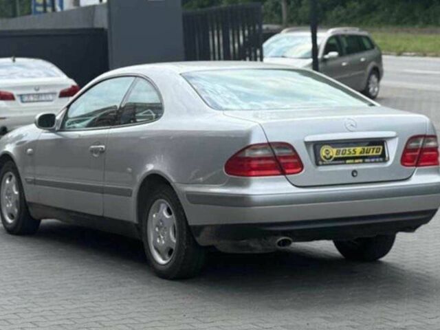 Серый Мерседес CLK-Class, объемом двигателя 2 л и пробегом 330 тыс. км за 4800 $, фото 3 на Automoto.ua