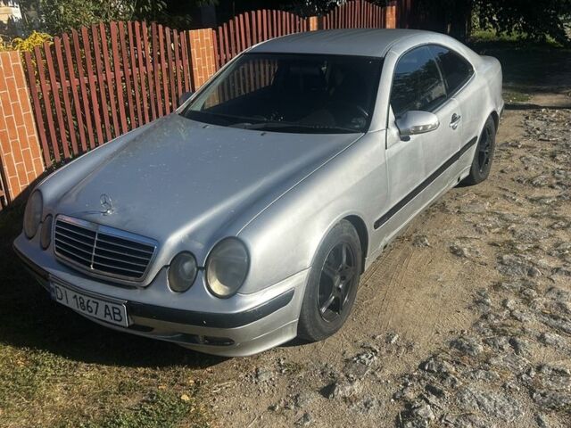 Сірий Мерседес CLK-Class, об'ємом двигуна 2 л та пробігом 440 тис. км за 2700 $, фото 1 на Automoto.ua