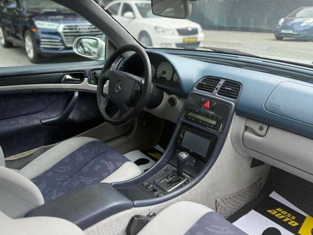 Серый Мерседес CLK-Class, объемом двигателя 2 л и пробегом 330 тыс. км за 4800 $, фото 16 на Automoto.ua