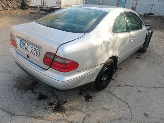 Сірий Мерседес CLK-Class, об'ємом двигуна 0 л та пробігом 1 тис. км за 350 $, фото 4 на Automoto.ua