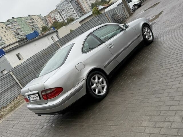 Серый Мерседес CLK-Class, объемом двигателя 2 л и пробегом 350 тыс. км за 2650 $, фото 6 на Automoto.ua