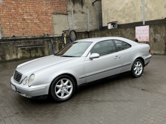 Серый Мерседес CLK-Class, объемом двигателя 2 л и пробегом 350 тыс. км за 2650 $, фото 2 на Automoto.ua