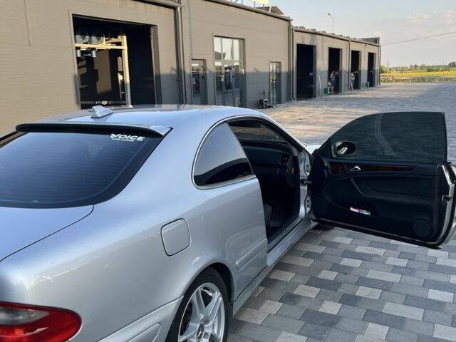 Серый Мерседес CLK-Class, объемом двигателя 2 л и пробегом 370 тыс. км за 4000 $, фото 8 на Automoto.ua