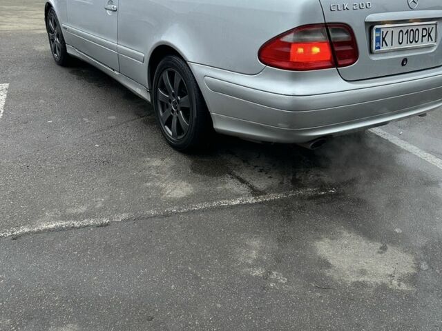 Сірий Мерседес CLK-Class, об'ємом двигуна 2 л та пробігом 317 тис. км за 3600 $, фото 2 на Automoto.ua
