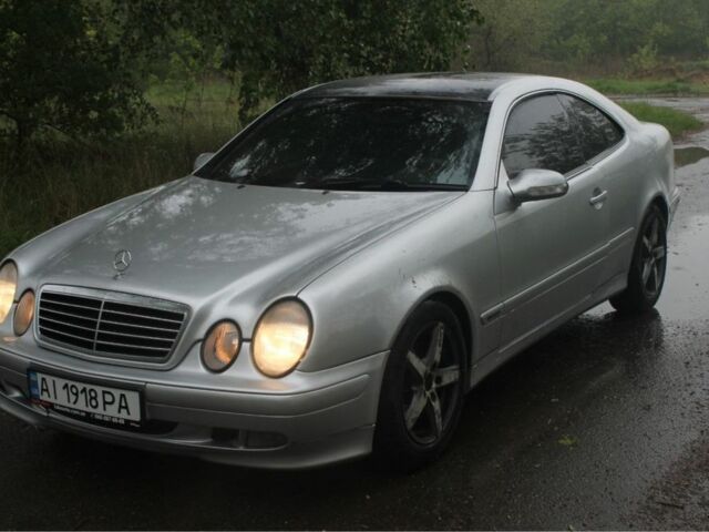 Серый Мерседес CLK-Class, объемом двигателя 2 л и пробегом 400 тыс. км за 4200 $, фото 1 на Automoto.ua