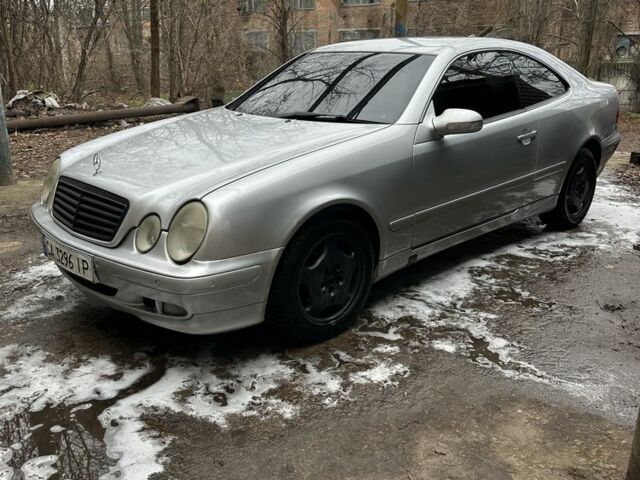 Сірий Мерседес CLK-Class, об'ємом двигуна 2 л та пробігом 330 тис. км за 4500 $, фото 10 на Automoto.ua