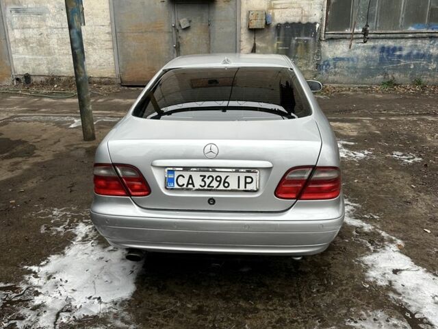 Сірий Мерседес CLK-Class, об'ємом двигуна 2 л та пробігом 330 тис. км за 4500 $, фото 7 на Automoto.ua
