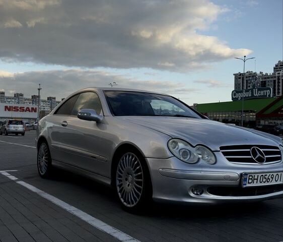 Мерседес CLK-Class 2002 в Одессе на Automoto.ua Серый Мерседес CLK-Class, объемом двигателя 2.7 л и пробегом 290 тыс. км за 7400 $, фото 3 на Automoto.ua