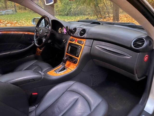 Серый Мерседес CLK-Class, объемом двигателя 3.2 л и пробегом 294 тыс. км за 7800 $, фото 22 на Automoto.ua