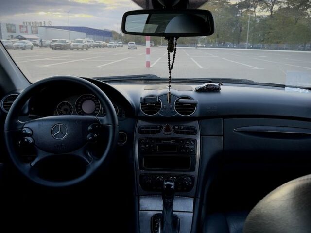 Мерседес CLK-Class 2002 в Одессе на Automoto.ua Серый Мерседес CLK-Class, объемом двигателя 2.7 л и пробегом 290 тыс. км за 7400 $, фото 6 на Automoto.ua
