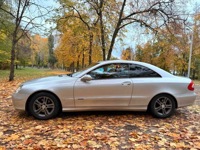 Серый Мерседес CLK-Class, объемом двигателя 3.2 л и пробегом 294 тыс. км за 7800 $, фото 8 на Automoto.ua