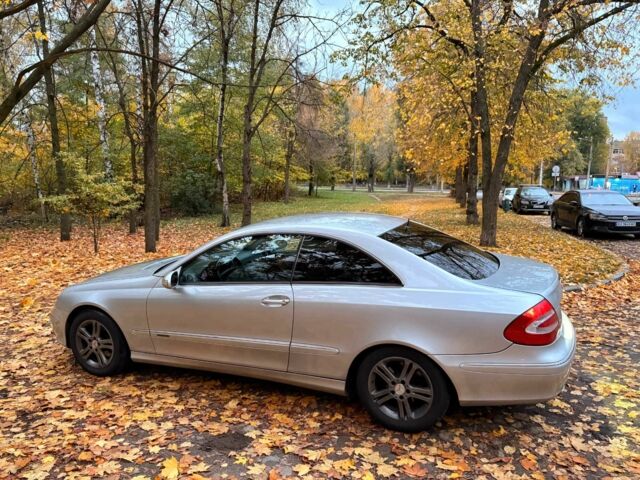 Серый Мерседес CLK-Class, объемом двигателя 3.2 л и пробегом 294 тыс. км за 7800 $, фото 9 на Automoto.ua