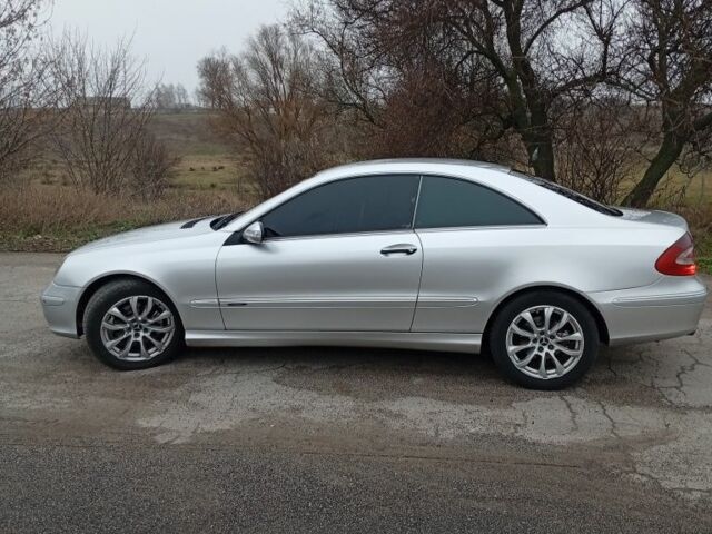 Сірий Мерседес CLK-Class, об'ємом двигуна 2.7 л та пробігом 246 тис. км за 6500 $, фото 4 на Automoto.ua