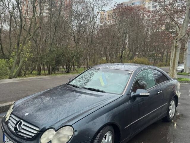 Серый Мерседес CLK-Class, объемом двигателя 2.7 л и пробегом 364 тыс. км за 2000 $, фото 1 на Automoto.ua