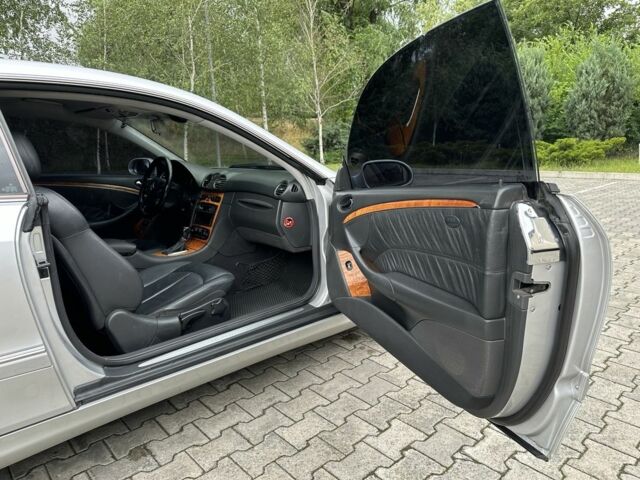 Серый Мерседес CLK-Class, объемом двигателя 1.8 л и пробегом 270 тыс. км за 5400 $, фото 12 на Automoto.ua