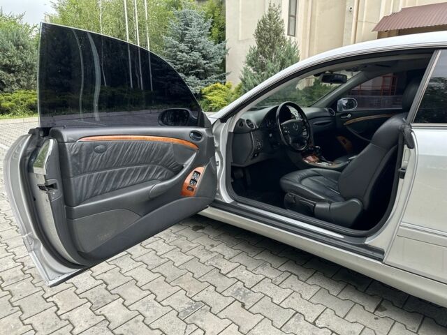 Серый Мерседес CLK-Class, объемом двигателя 1.8 л и пробегом 270 тыс. км за 5400 $, фото 8 на Automoto.ua