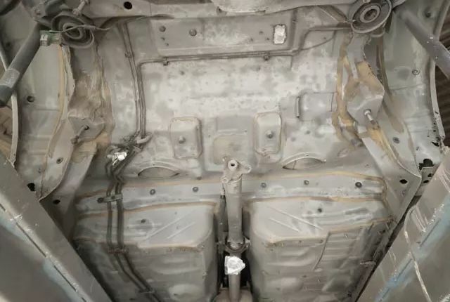 Сірий Мерседес CLK-Class, об'ємом двигуна 1.8 л та пробігом 245 тис. км за 6300 $, фото 13 на Automoto.ua
