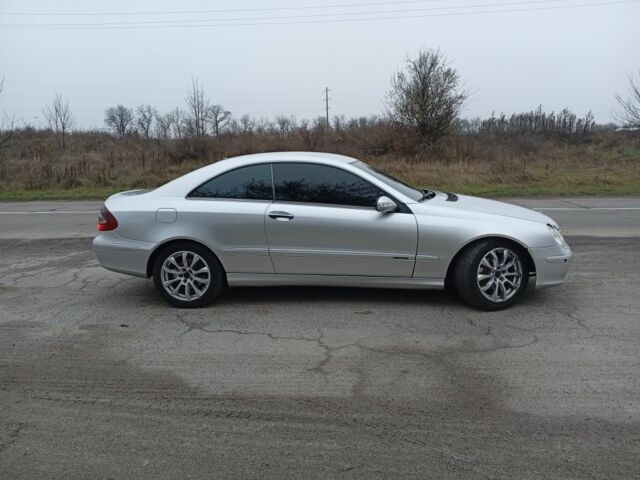Сірий Мерседес CLK-Class, об'ємом двигуна 2.7 л та пробігом 246 тис. км за 6500 $, фото 1 на Automoto.ua