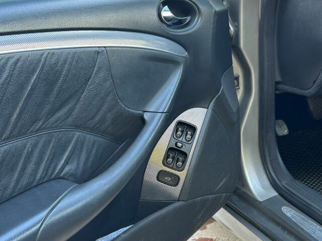 Серый Мерседес CLK-Class, объемом двигателя 2.7 л и пробегом 280 тыс. км за 7999 $, фото 10 на Automoto.ua