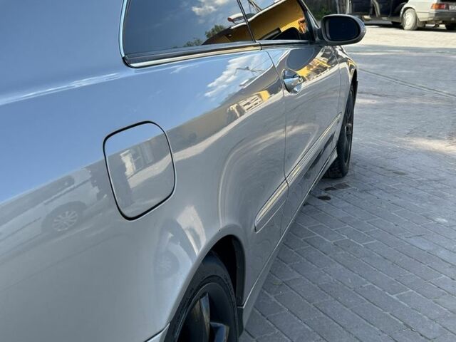 Серый Мерседес CLK-Class, объемом двигателя 2.7 л и пробегом 280 тыс. км за 7999 $, фото 9 на Automoto.ua