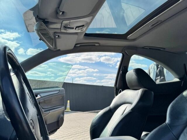 Синий Мерседес CLK-Class, объемом двигателя 2.3 л и пробегом 260 тыс. км за 4500 $, фото 6 на Automoto.ua