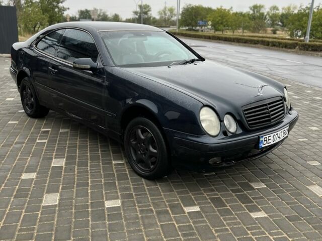 Синій Мерседес CLK-Class, об'ємом двигуна 2 л та пробігом 243 тис. км за 3300 $, фото 4 на Automoto.ua