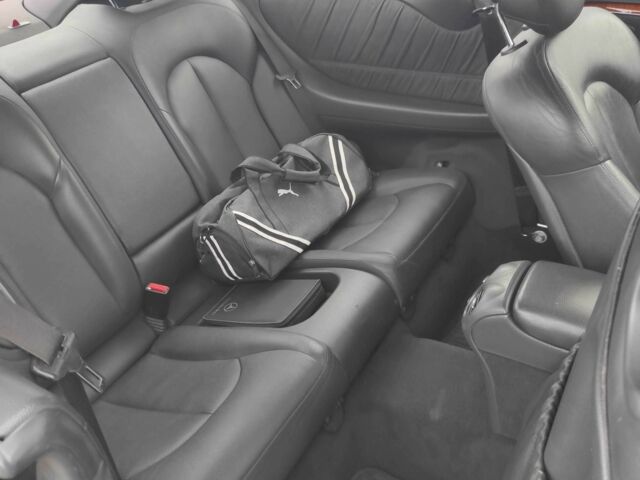 Синий Мерседес CLK-Class, объемом двигателя 1.8 л и пробегом 303 тыс. км за 8000 $, фото 9 на Automoto.ua