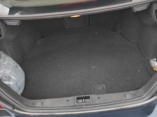 Синий Мерседес CLK-Class, объемом двигателя 1.8 л и пробегом 303 тыс. км за 8000 $, фото 4 на Automoto.ua