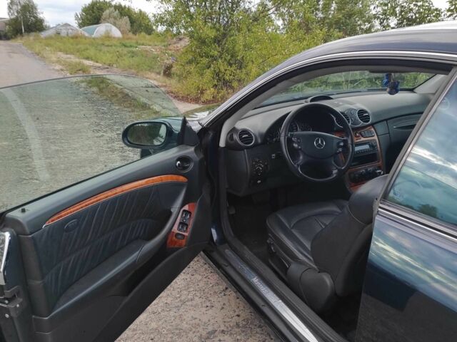 Синий Мерседес CLK-Class, объемом двигателя 1.8 л и пробегом 303 тыс. км за 8000 $, фото 1 на Automoto.ua