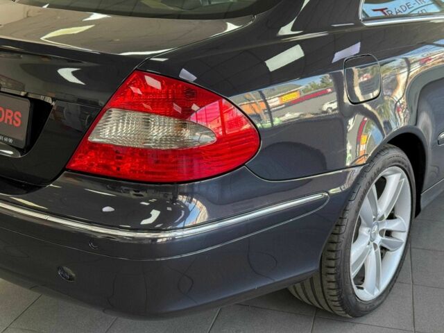 Синий Мерседес CLK-Class, объемом двигателя 3 л и пробегом 145 тыс. км за 9290 $, фото 12 на Automoto.ua