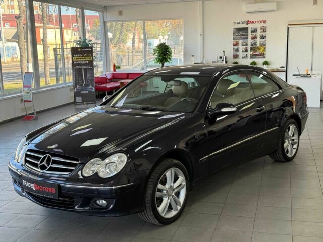 Синий Мерседес CLK-Class, объемом двигателя 3 л и пробегом 145 тыс. км за 9290 $, фото 2 на Automoto.ua