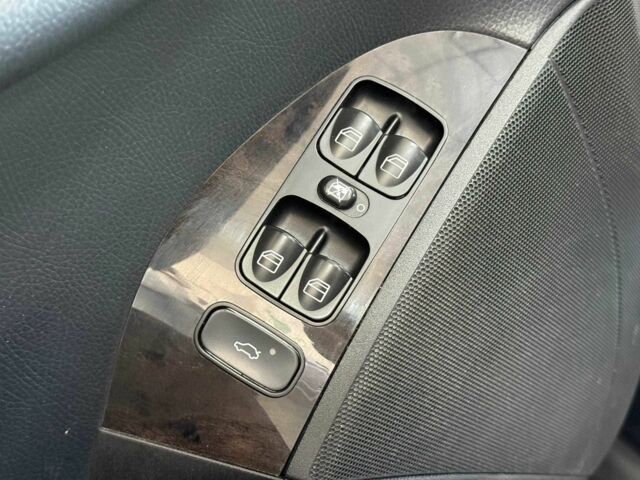 Синий Мерседес CLK-Class, объемом двигателя 3 л и пробегом 145 тыс. км за 9290 $, фото 13 на Automoto.ua