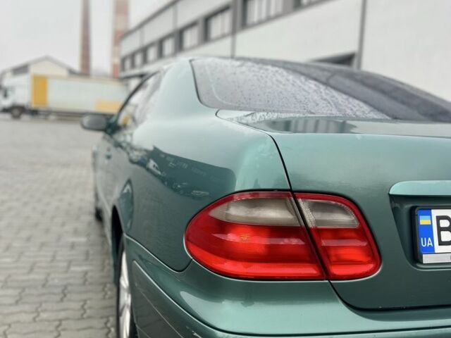 Зелений Мерседес CLK-Class, об'ємом двигуна 2 л та пробігом 300 тис. км за 2850 $, фото 2 на Automoto.ua