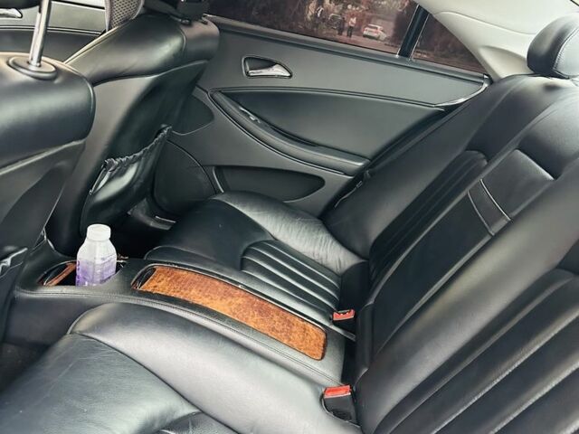 Білий Мерседес CLS серия, об'ємом двигуна 1.3 л та пробігом 146 тис. км за 6000 $, фото 5 на Automoto.ua