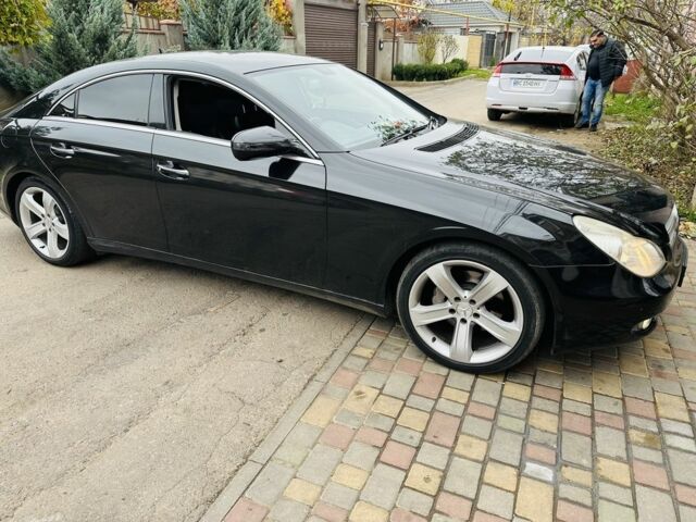 Білий Мерседес CLS серия, об'ємом двигуна 1.3 л та пробігом 146 тис. км за 6000 $, фото 1 на Automoto.ua