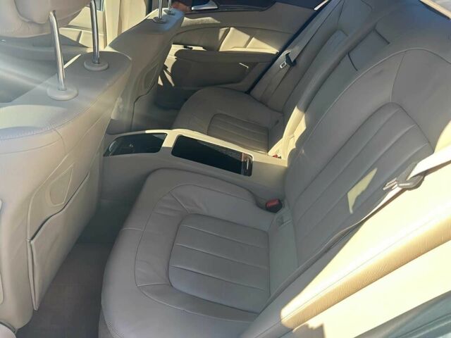 Белый Мерседес CLS серия, объемом двигателя 4.7 л и пробегом 87 тыс. км за 6700 $, фото 11 на Automoto.ua