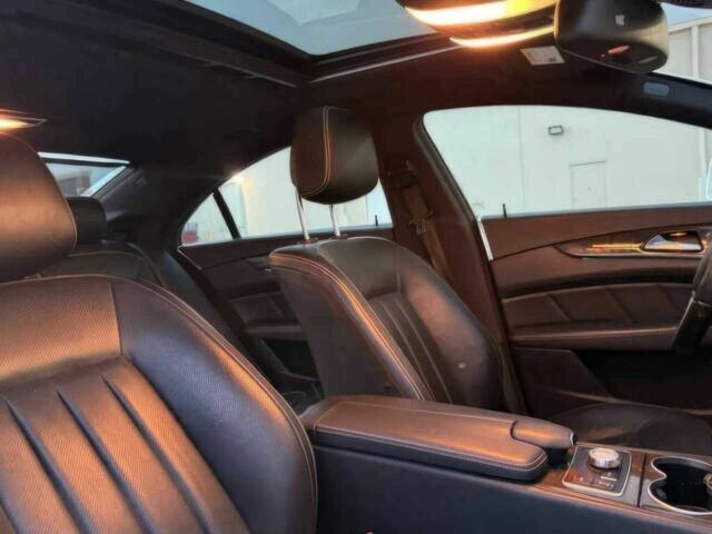 Белый Мерседес CLS серия, объемом двигателя 4.7 л и пробегом 90 тыс. км за 4100 $, фото 10 на Automoto.ua