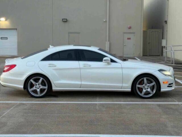Белый Мерседес CLS серия, объемом двигателя 4.7 л и пробегом 90 тыс. км за 4100 $, фото 3 на Automoto.ua